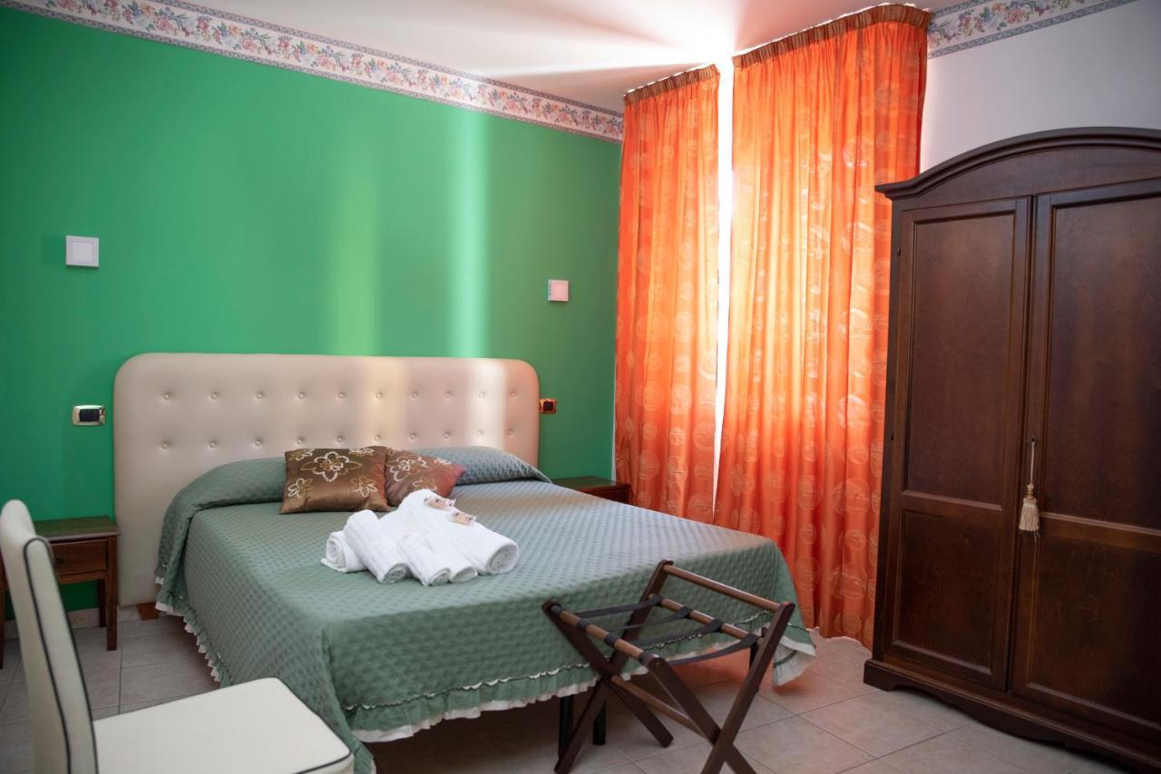 Carlo Five Bed & Breakfast Porto Empedocle Exterior photo